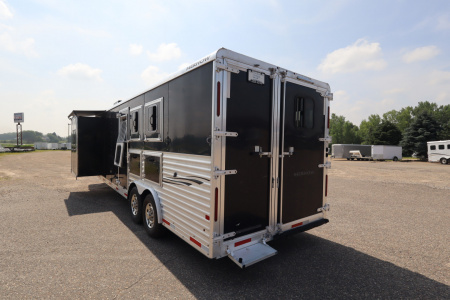Used 2015 Merhow Trailers 3 Horse LQ Trailer