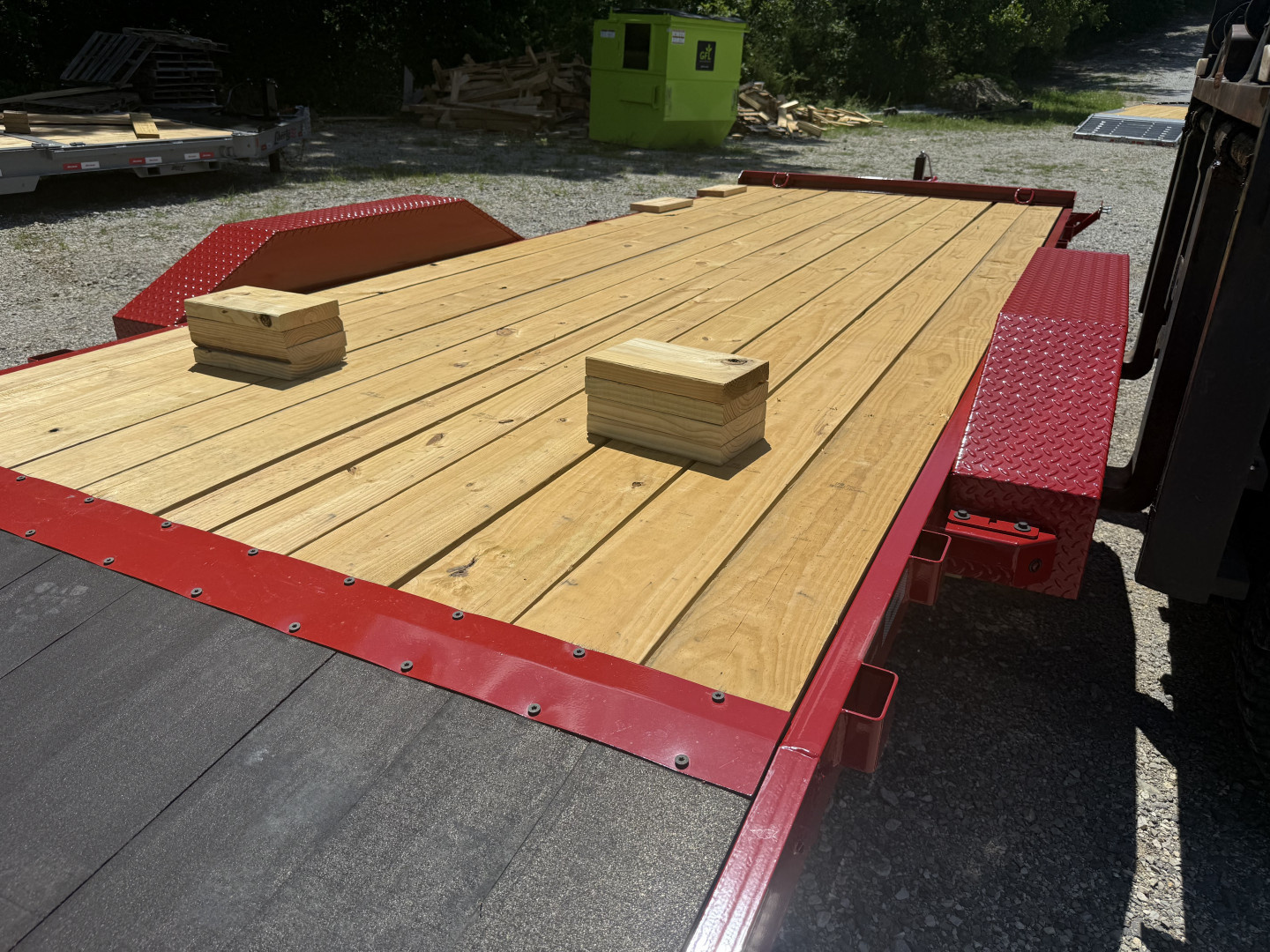 New 2025 Liberty LC Car Hauler 9890K G.V..W.R. 20’ SLIDE OUT RAMPS