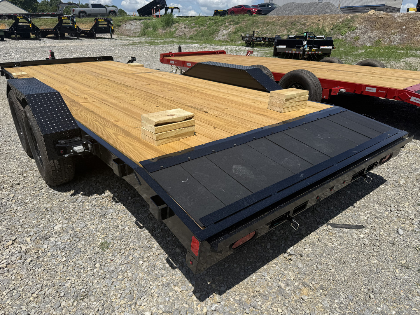 New 2025 Liberty LC Car Hauler 9890K G.V..W.R. 20’ SLIDE OUT RAMPS