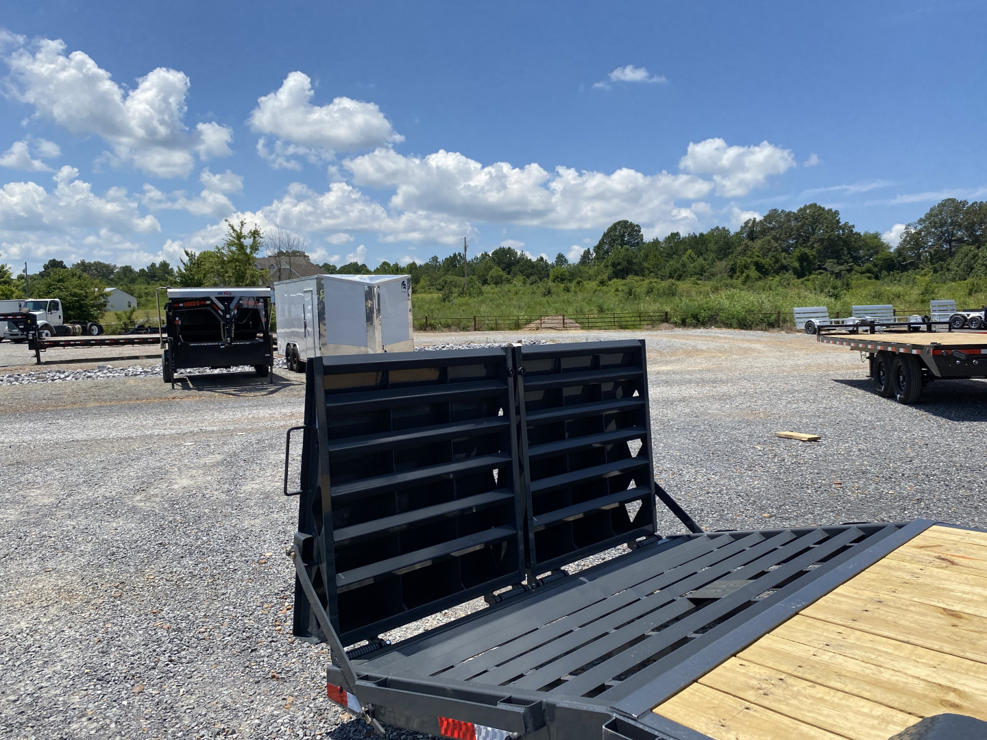 New 2026 Lamar 83"X22' 14K Gooseneck Equipment Trailer