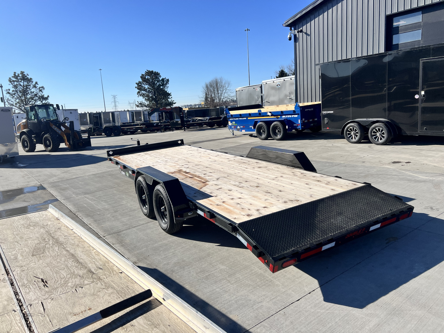 New NEW 2026 Double A 22’ flatbed Equipment Trailer 2-5200 lb axles=10K, dovetail, Slide In Ramps