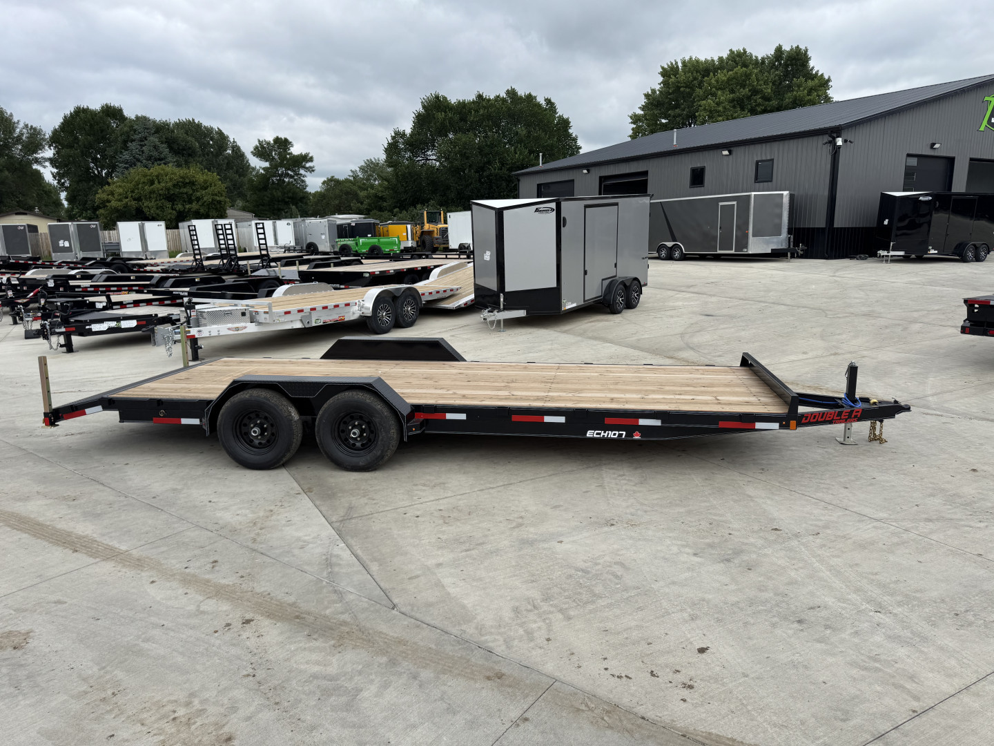 New NEW 2026 Double A 22’ flatbed Equipment Trailer 2-5200 lb axles=10K, dovetail, Slide In Ramps