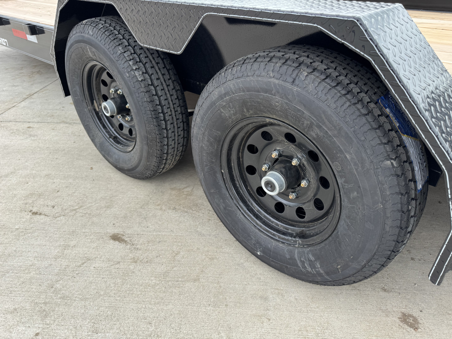 New NEW 2026 Double A 22’ flatbed Equipment Trailer 2-5200 lb axles=10K, dovetail, Slide In Ramps