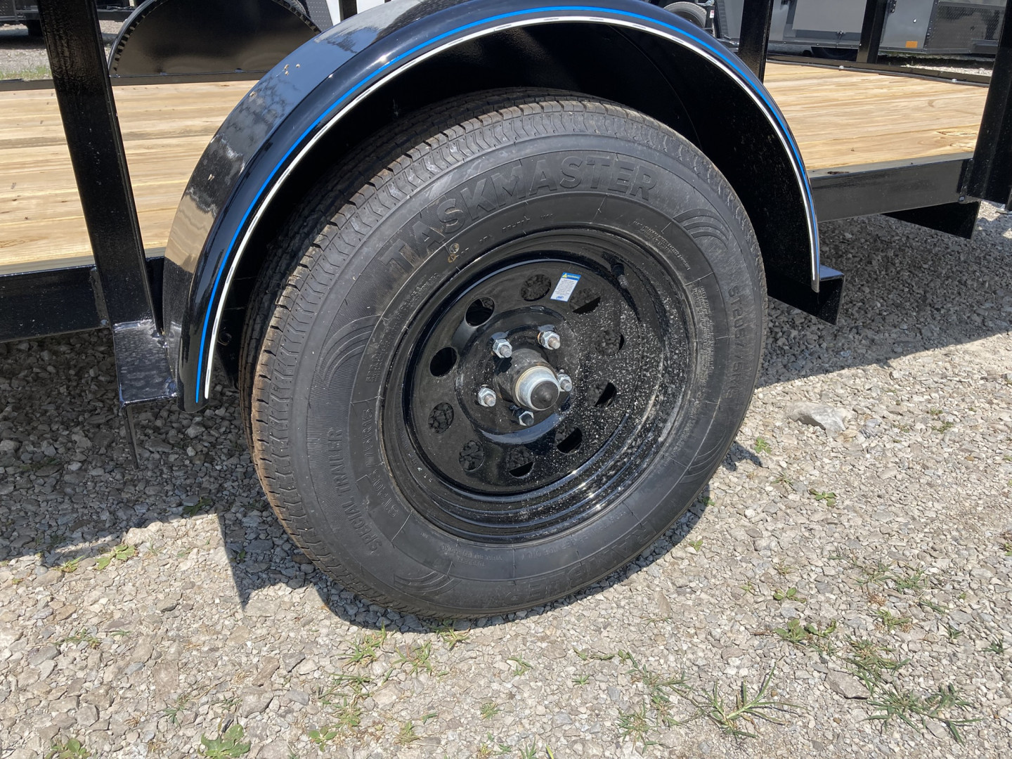 New 2025 Top Hat 83"x12' Utility Trailer