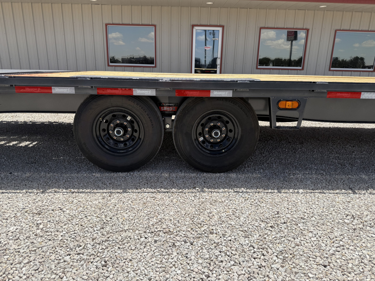 New 2026 Diamond C 102"x24' BP HD Deckover Equipment Trailer - DEC207
