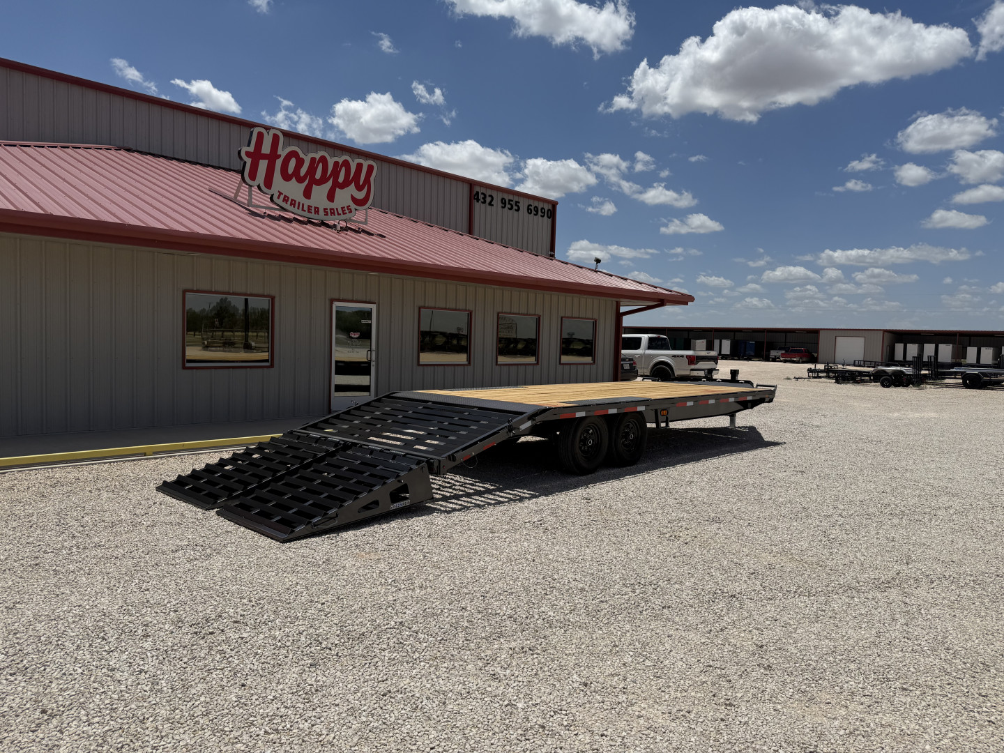 New 2026 Diamond C 102"x24' BP HD Deckover Equipment Trailer - DEC207