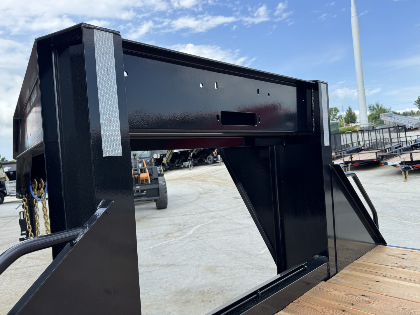 New 2026 Double A 32’ Gooseneck Deckover 27’ plus 5’ x 102” with 2-10K tandem dual axles=25K