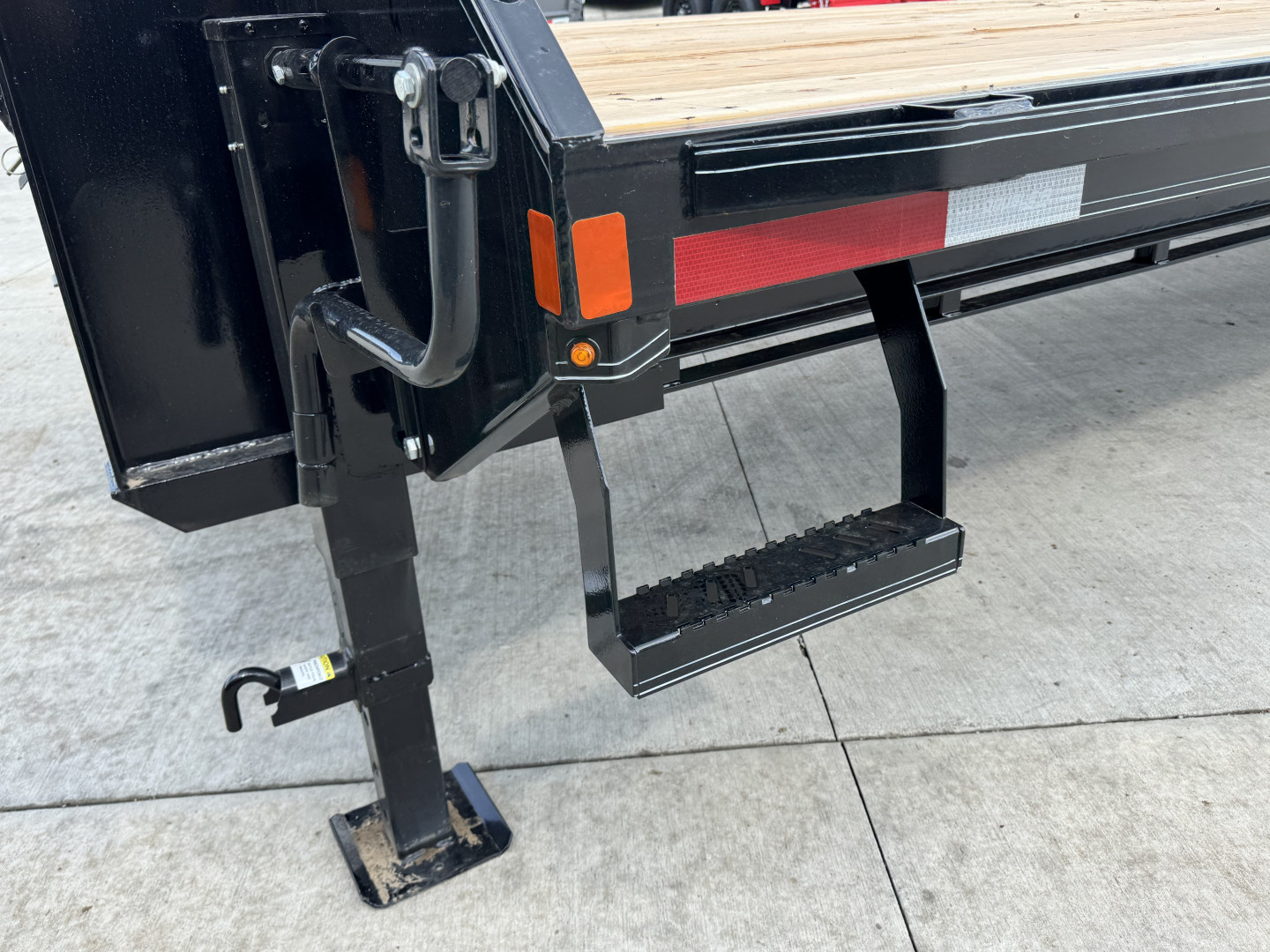 New 2026 Double A 32’ Gooseneck Deckover 27’ plus 5’ x 102” with 2-10K tandem dual axles=25K