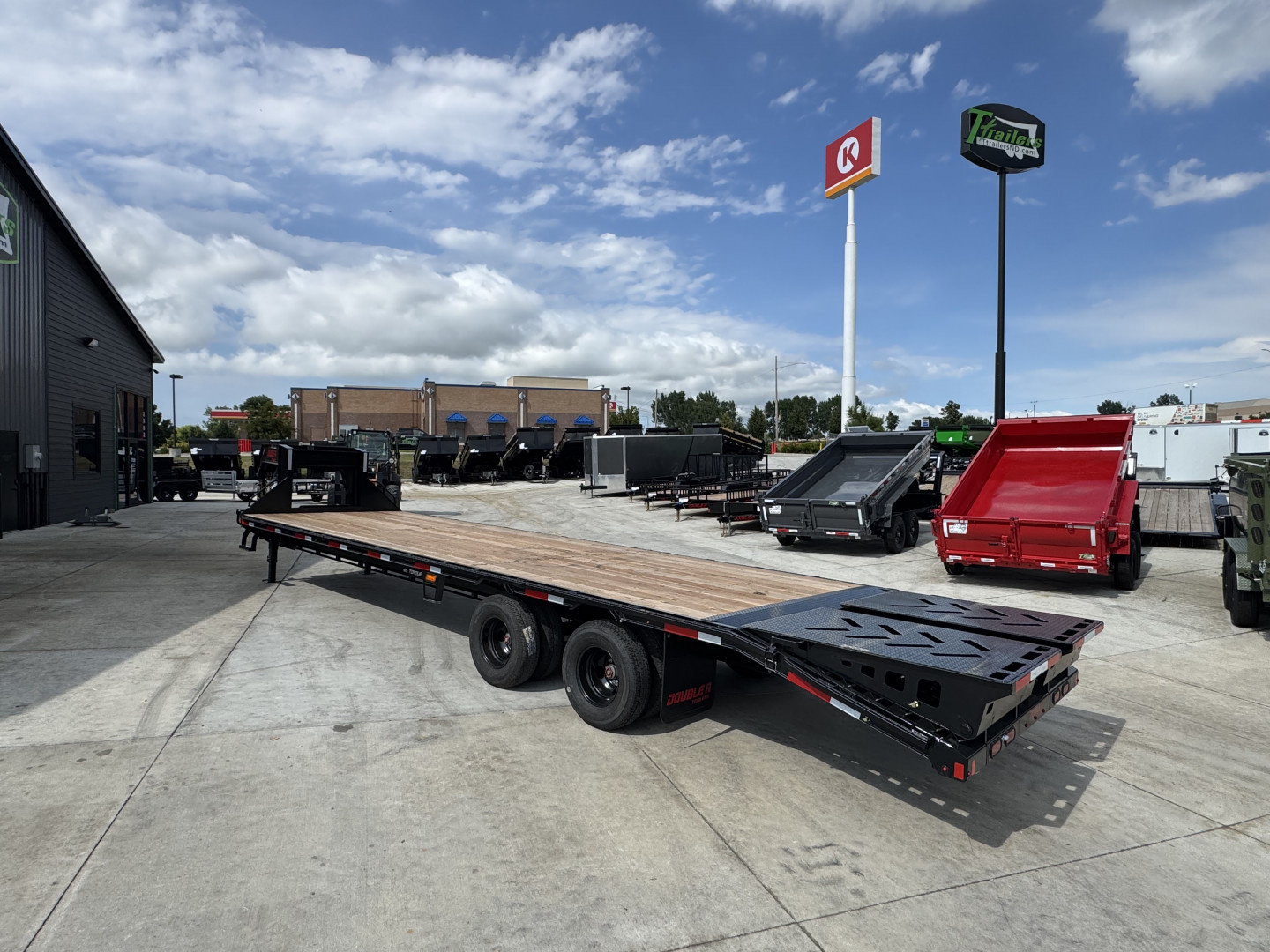 New 2026 Double A 32’ Gooseneck Deckover 27’ plus 5’ x 102” with 2-10K tandem dual axles=25K