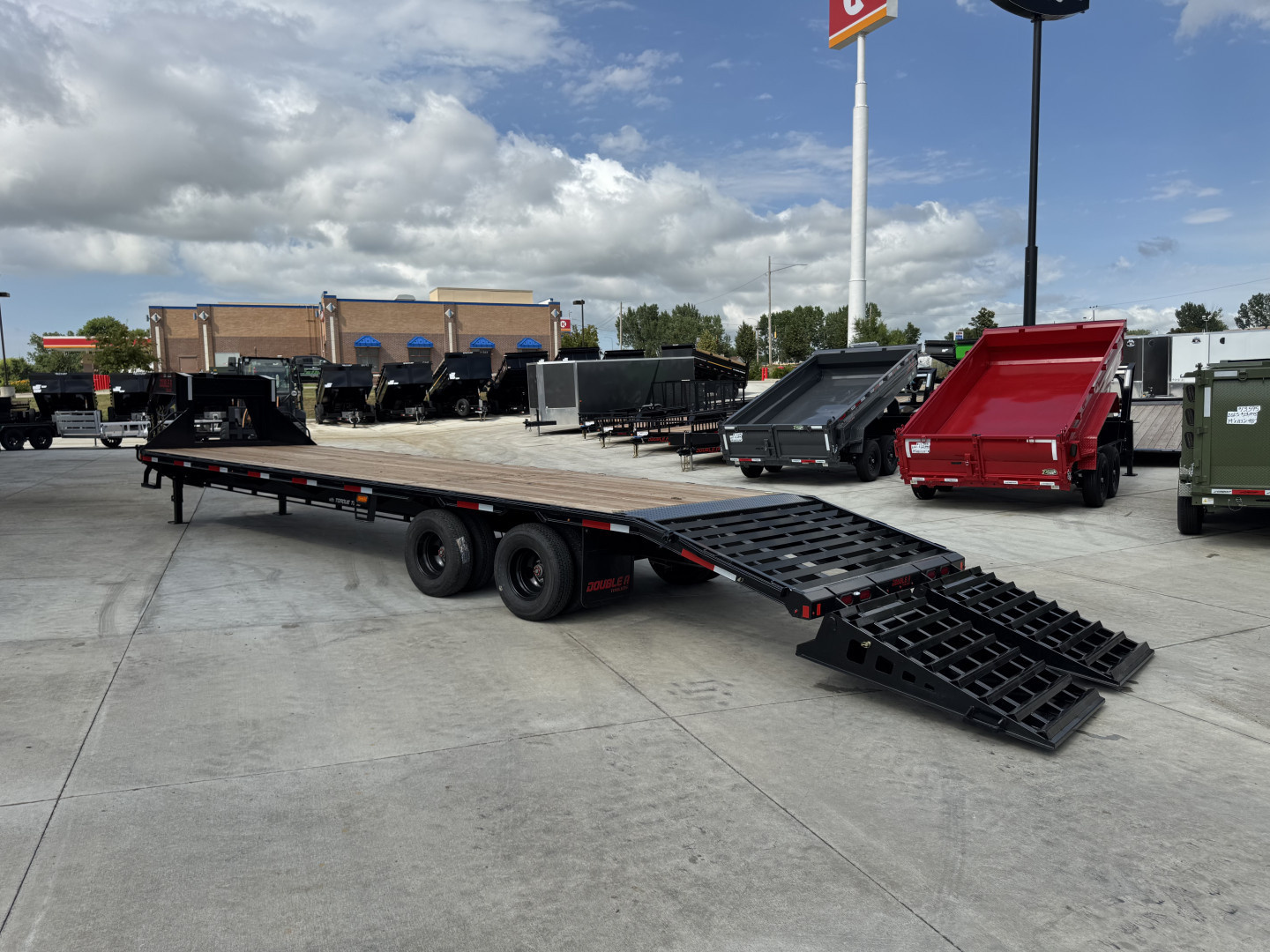 New 2026 Double A 32’ Gooseneck Deckover 27’ plus 5’ x 102” with 2-10K tandem dual axles=25K