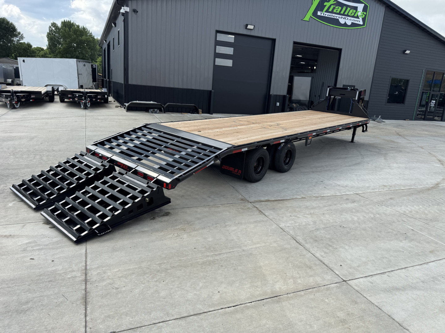 New 2026 Double A 32’ Gooseneck Deckover 27’ plus 5’ x 102” with 2-10K tandem dual axles=25K