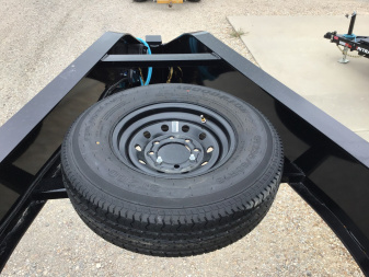 New 2026 PJ 102"x30' GN Low-Pro Flatbed w/ Singles - LS