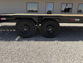 New 2026 PJ 102”x30’ Quest Gooseneck Flatbed w/ Singles – LQ