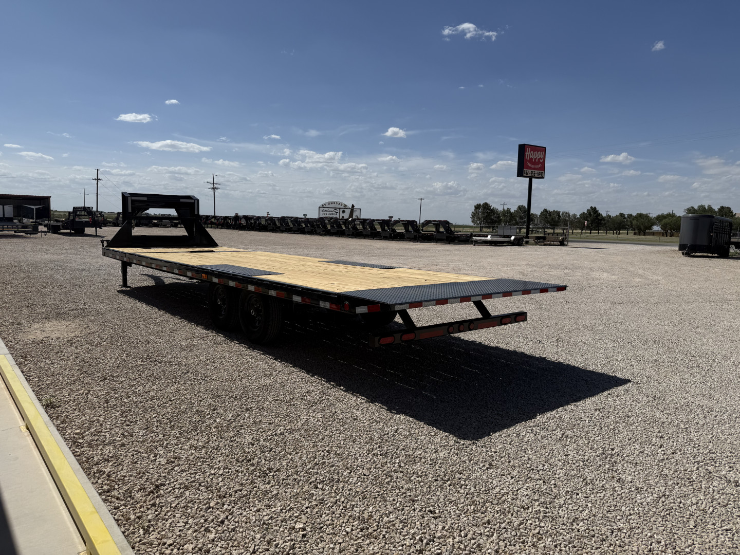 New 2025 PJ 102"x28' Gooseneck Deckover Hydraulic Tilt Trailer – T8