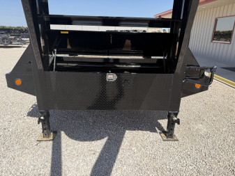 New 2025 PJ 102"x28' Gooseneck Deckover Hydraulic Tilt Trailer – T8