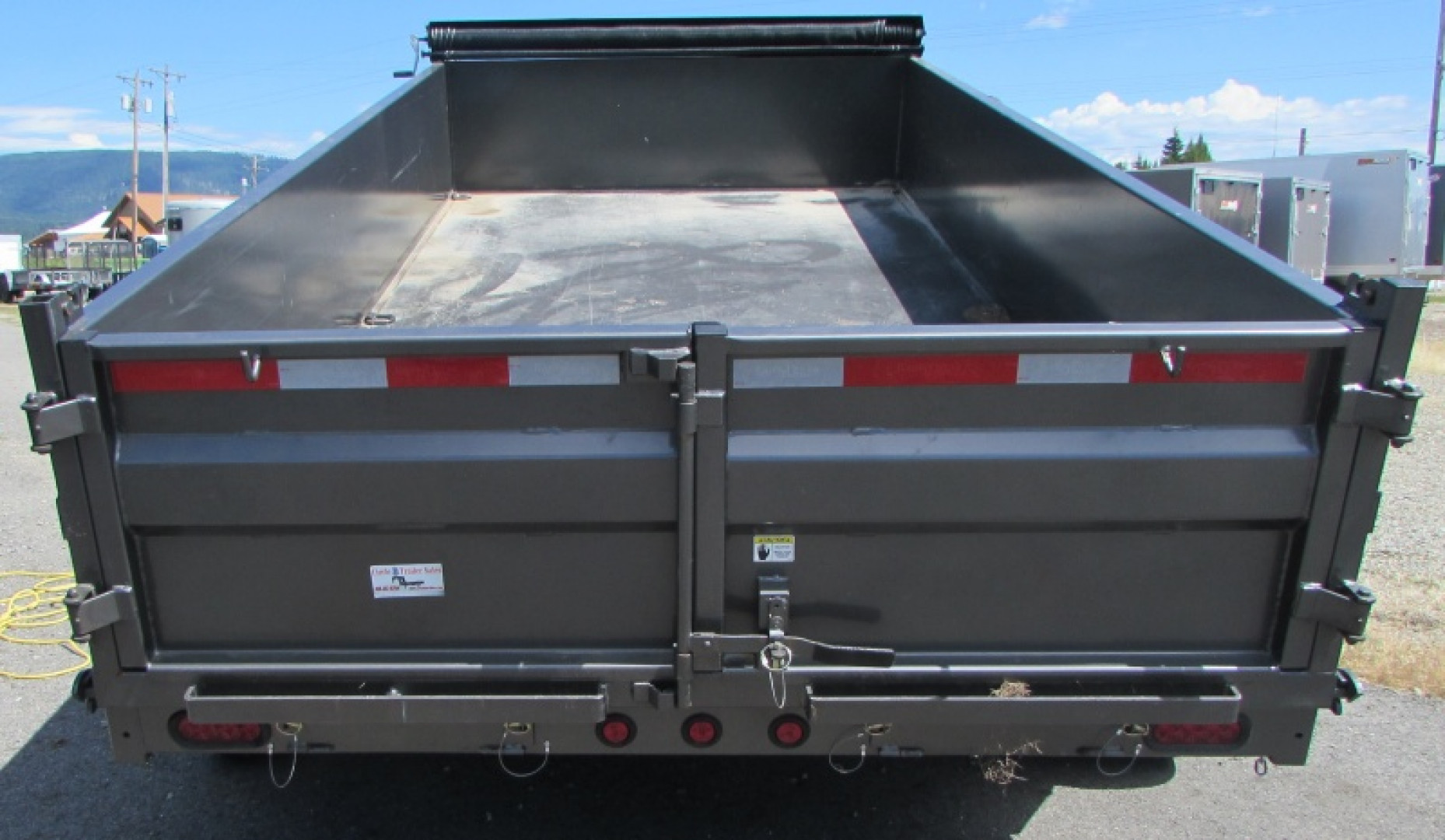 New 2025 East Texas Trailers 58SBD1426SE042368 Dump Trailer