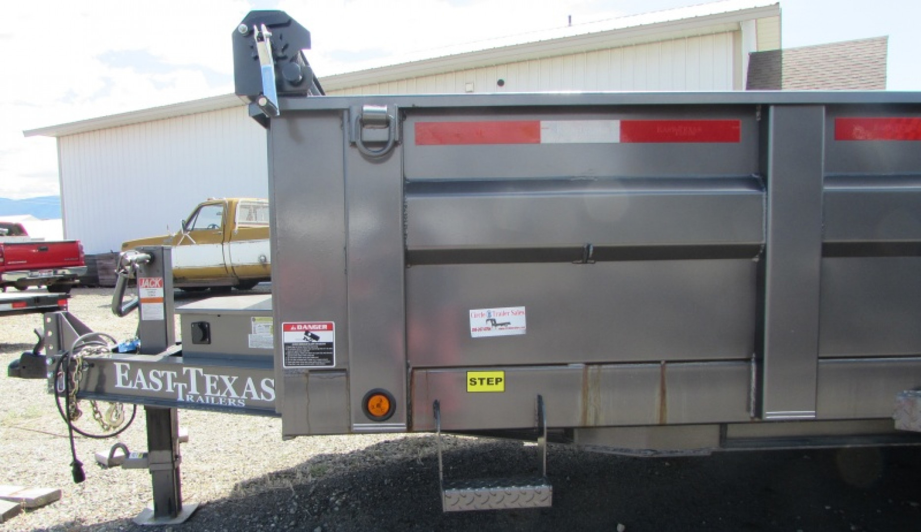 New 2025 East Texas Trailers 58SBD1426SE042368 Dump Trailer