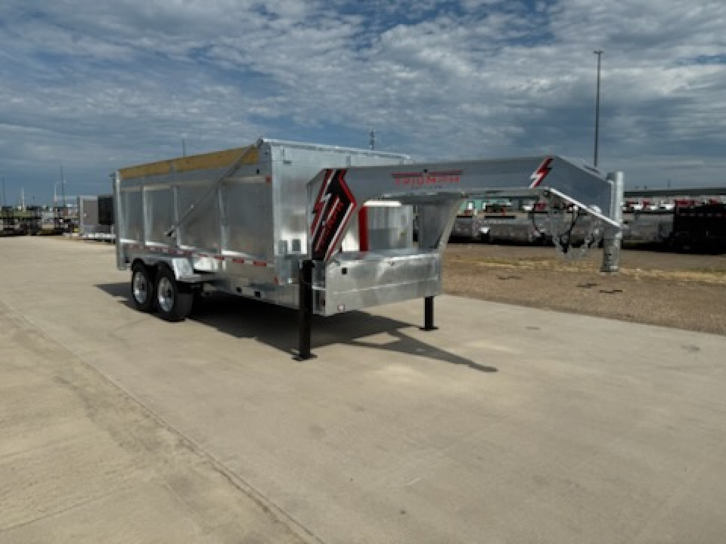 New 2026 Triumph Trailers GD10-TA82X16-10K-GN-4 Dump Trailer-4' Sides
