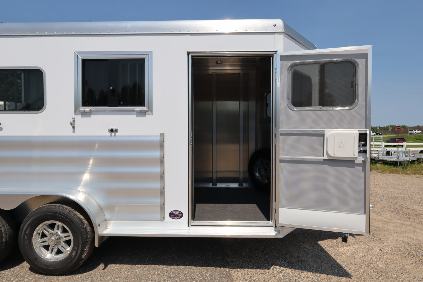 New 2025 Featherlite Trailers 2 Horse BP Trailer