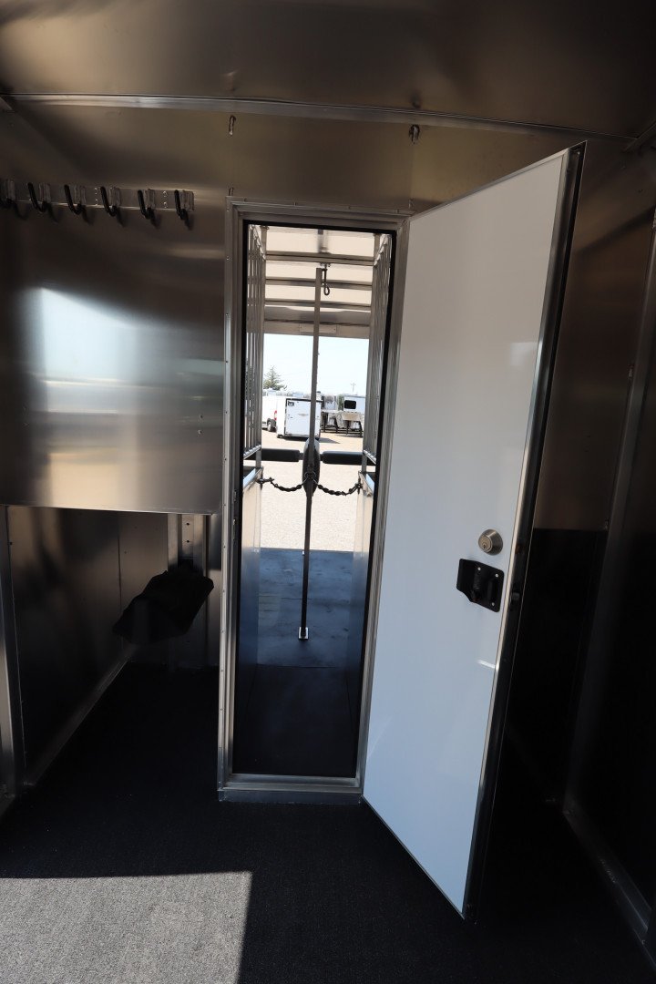 New 2025 Featherlite Trailers 2 Horse BP Trailer