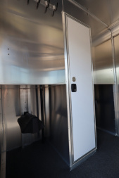 New 2025 Featherlite Trailers 2 Horse BP Trailer