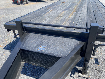Used 2011 Barlow 102"x25' 20k Flatbed Trailer