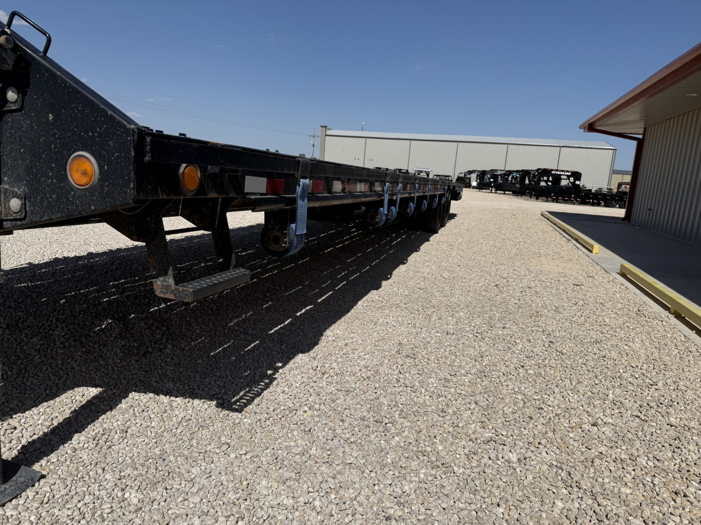 Used PJ Trailers 102"x40' Low Pro Flatdeck w/ Duals- LD