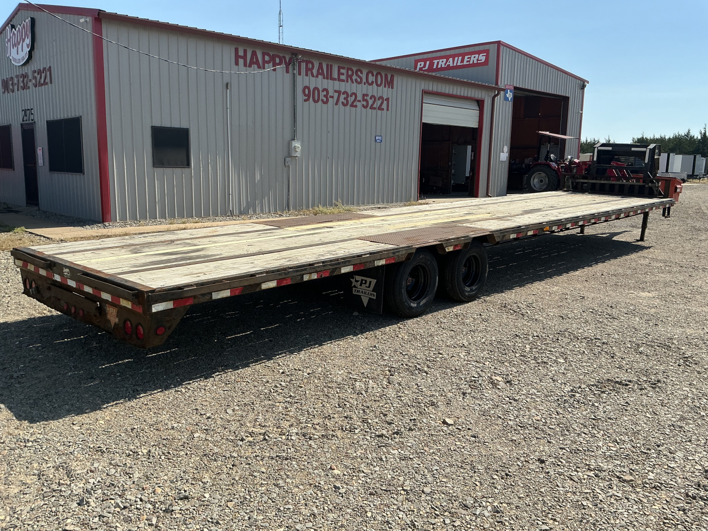 Used PJ Trailers 102"x40' Low Pro Flatdeck w/ Duals- LD