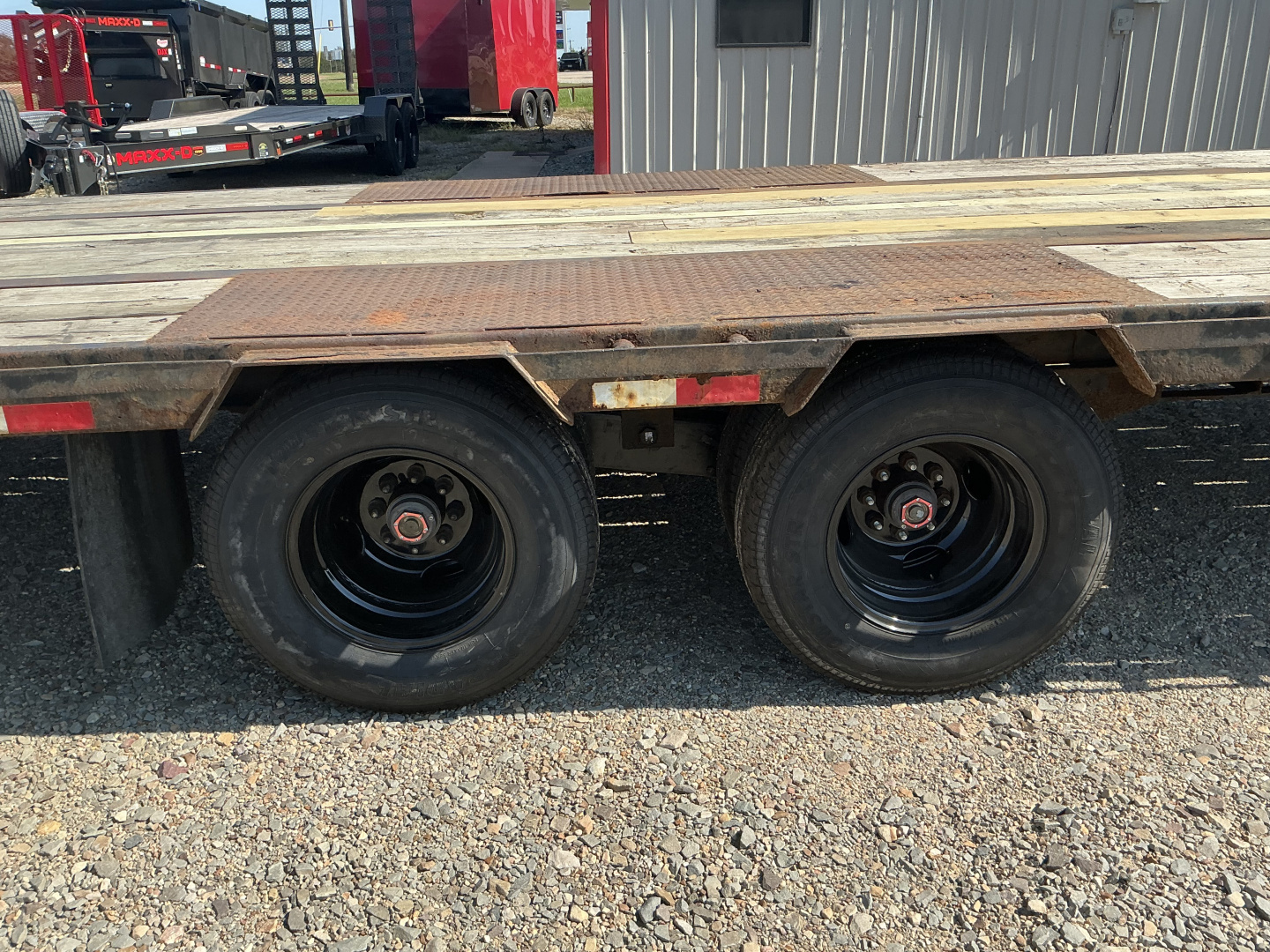 Used PJ Trailers 102"x40' Low Pro Flatdeck w/ Duals- LD