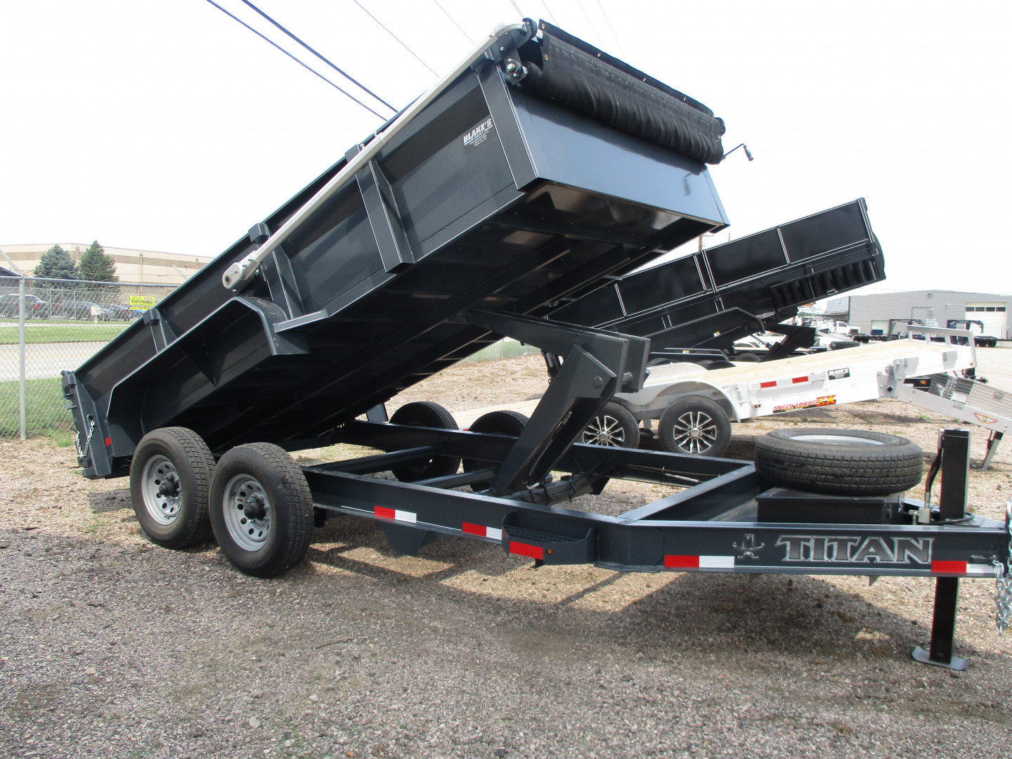 New 2025 Titan Trailer Dump Trailer 82 X 14