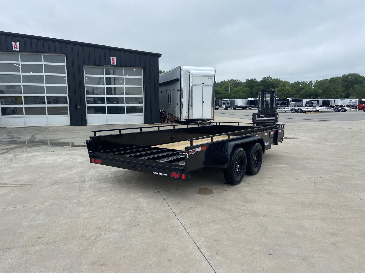 New Sure-Trac 16' Equipment Trailer