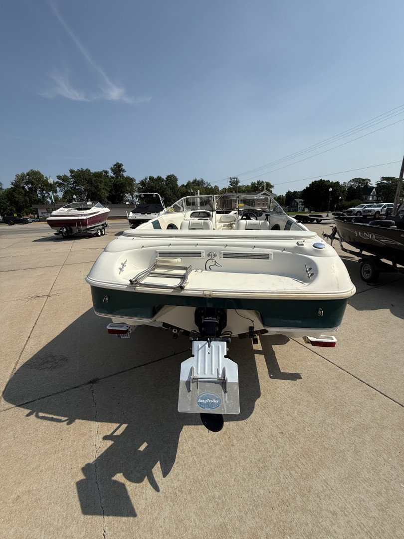 Used 1998 Rinker 185 Bay Boat