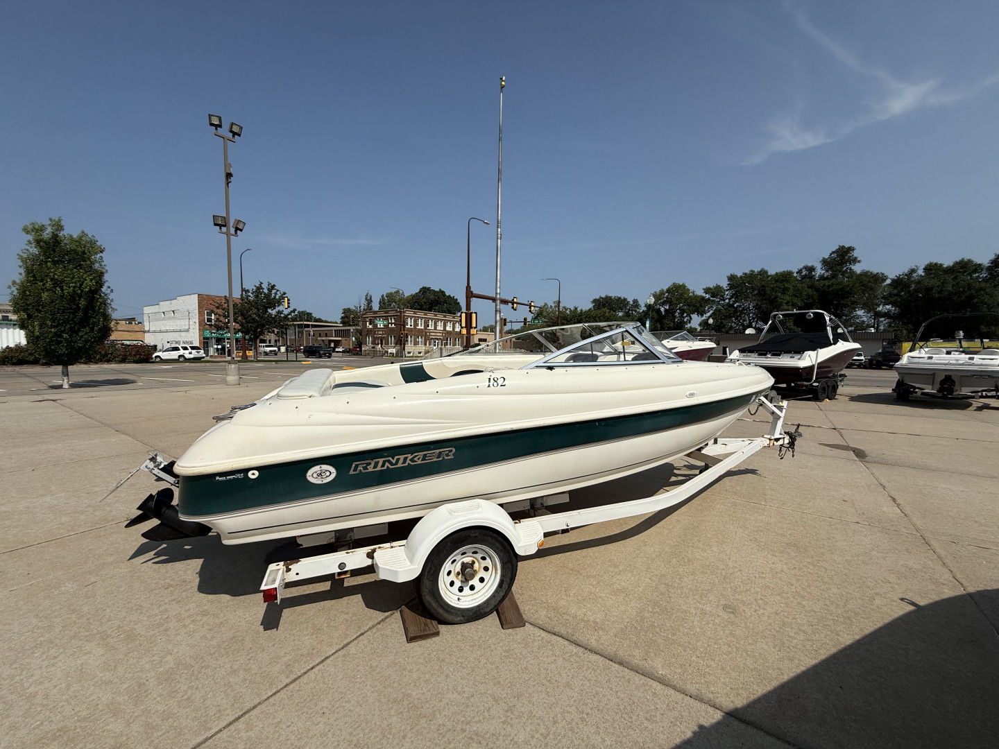 Used 1998 Rinker 185 Bay Boat