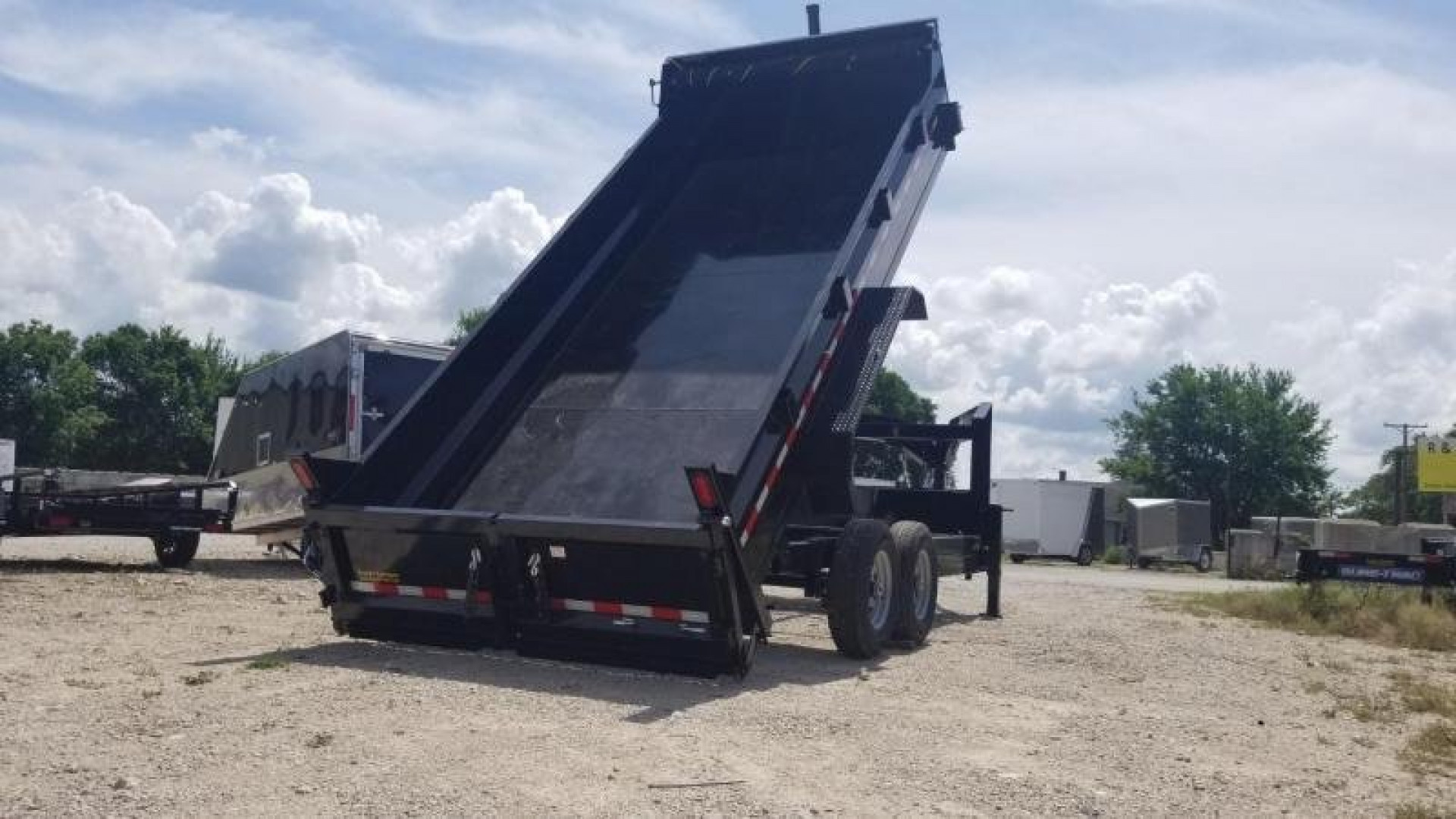 New 2025 Sure-Trac 82x14 Gooseneck Telescopic Dump Trailer 14k