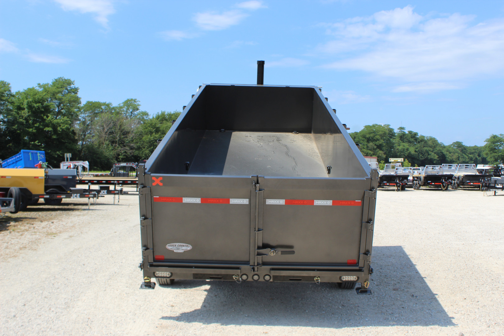 New 2026 MAXX-D DSX 20' Gooseneck Dump Trailer