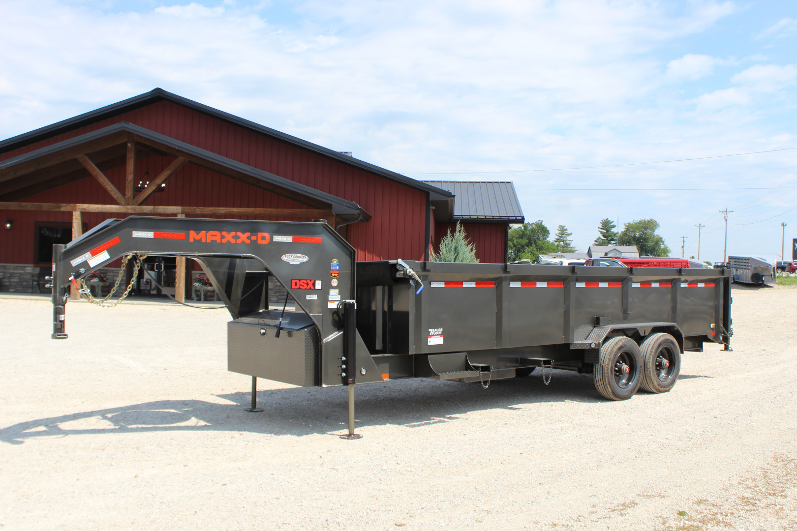 New 2026 MAXX-D DSX 20' Gooseneck Dump Trailer