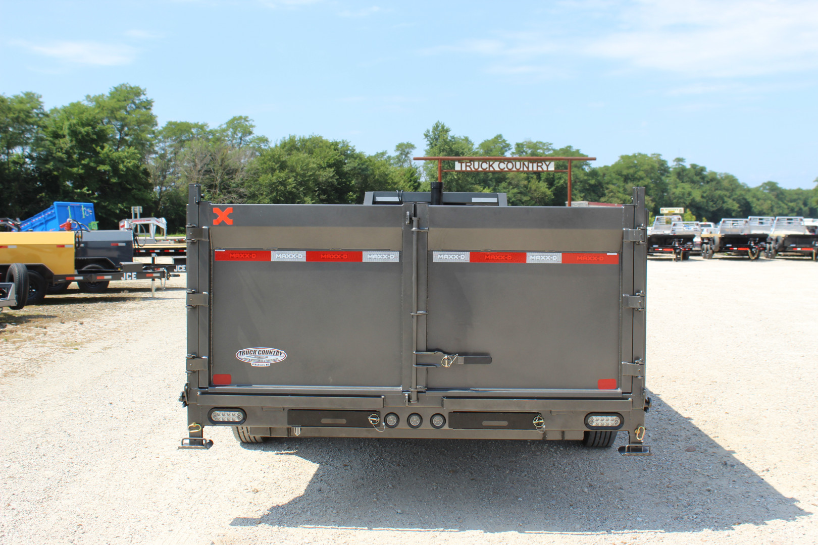 New 2026 MAXX-D DSX 20' Gooseneck Dump Trailer