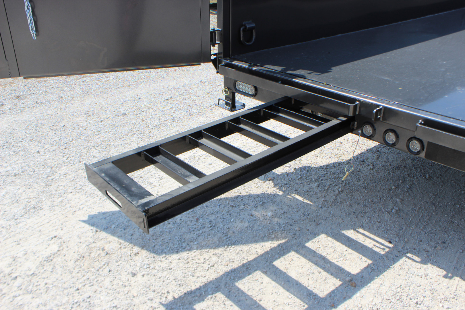 New 2026 MAXX-D DSX 20' Gooseneck Dump Trailer