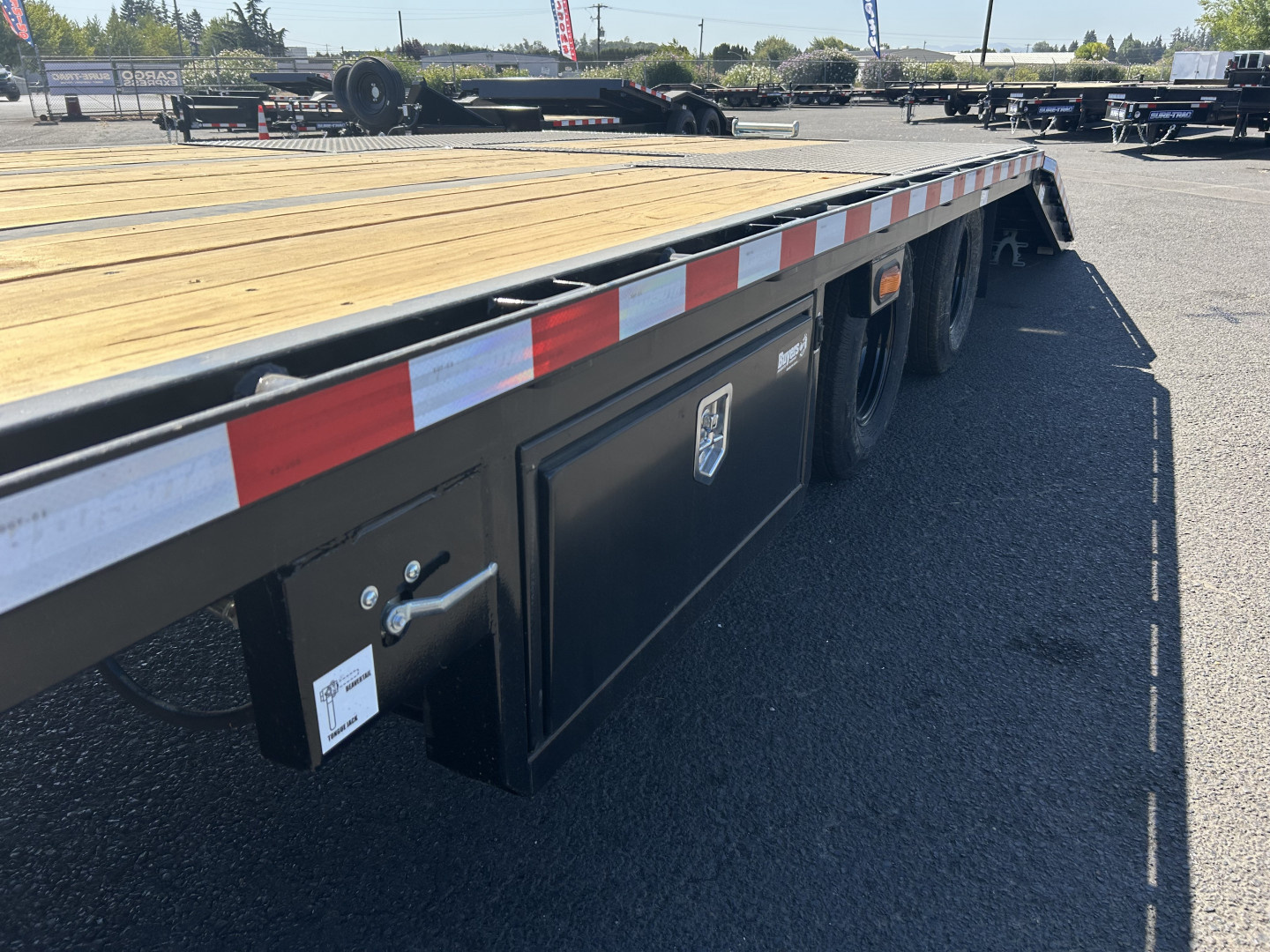 New 2025 Midsota 8.5x36 Gooseneck Deckover W/Power Tail 25.9K GVWR