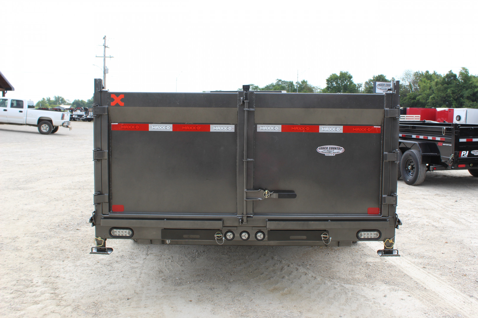 New 2026 MAXX-D DSX 20' Gooseneck Dump Trailer