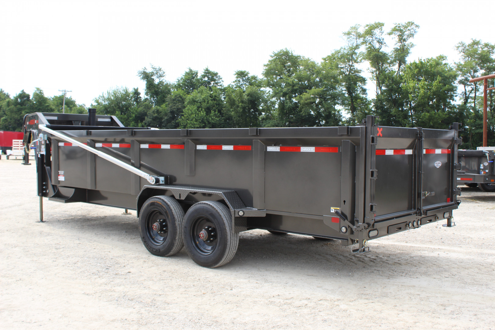 New 2026 MAXX-D DSX 20' Gooseneck Dump Trailer