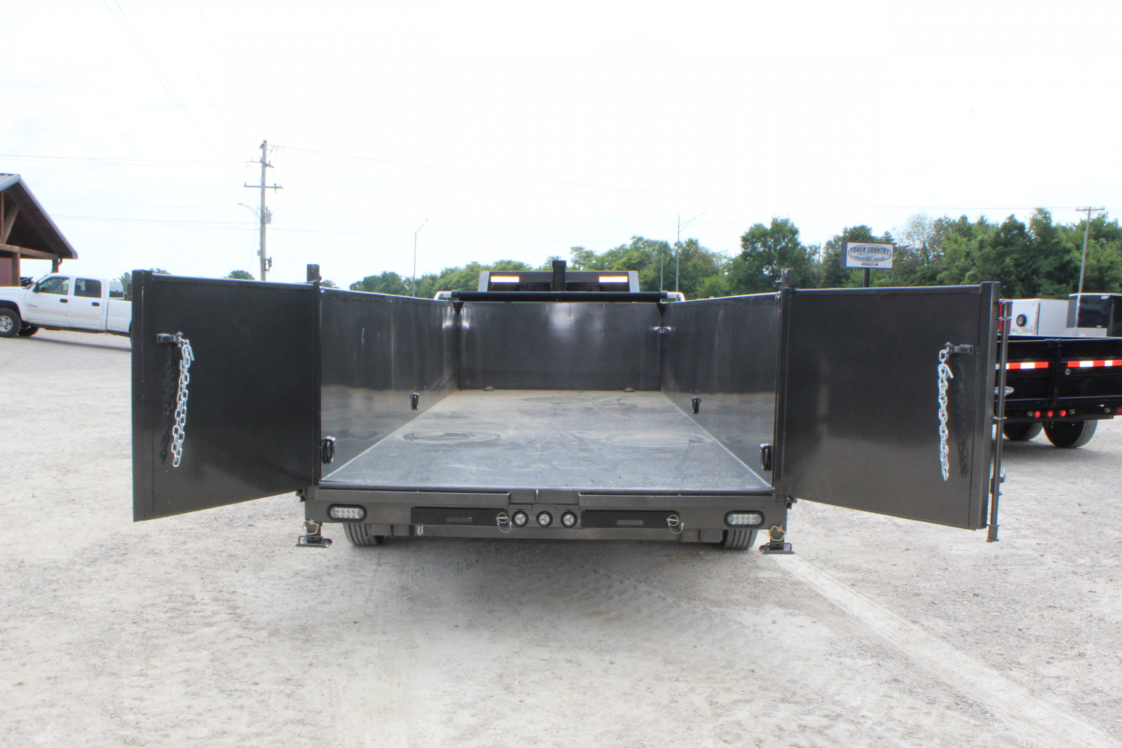 New 2026 MAXX-D DSX 20' Gooseneck Dump Trailer