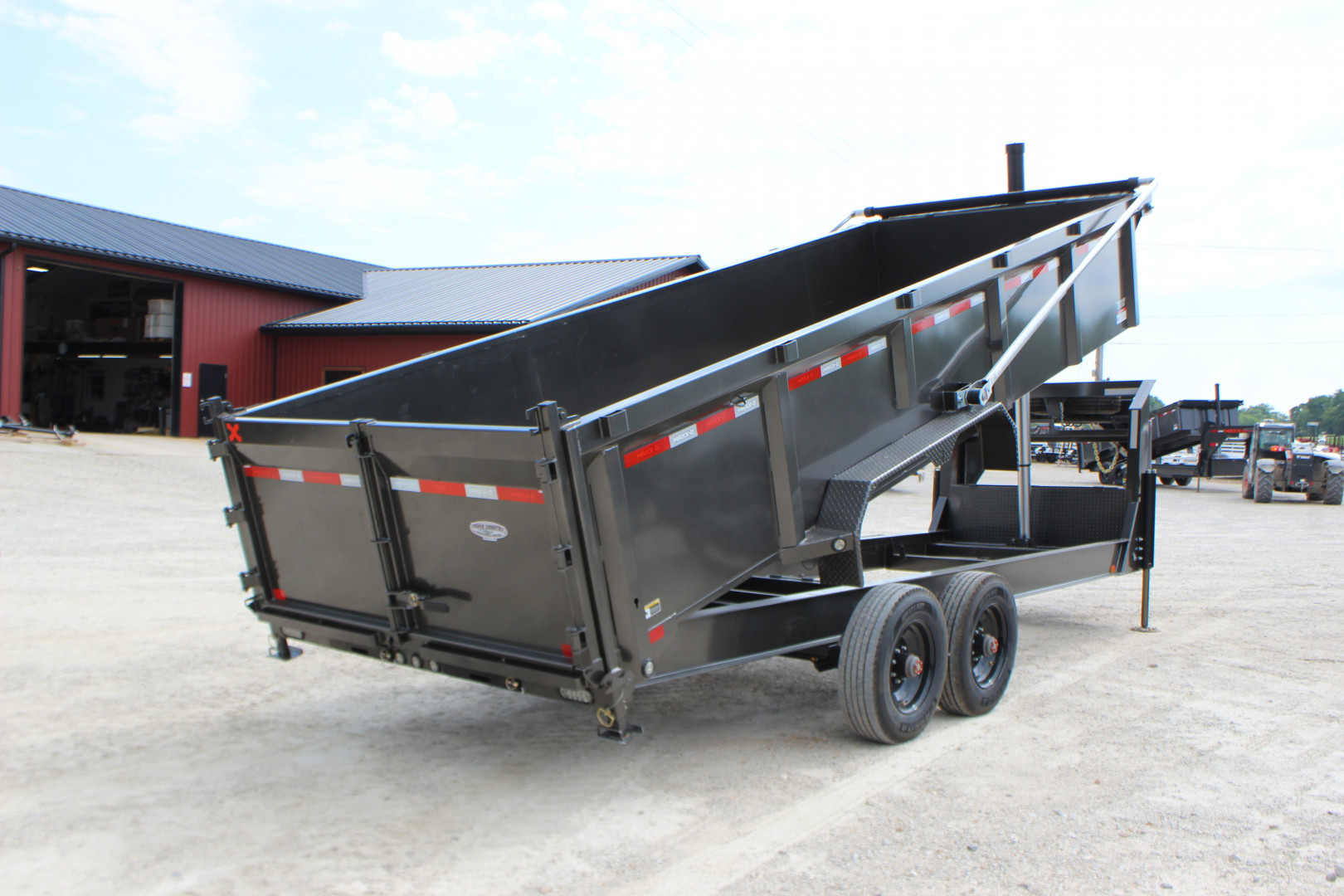 New 2026 MAXX-D DSX 20' Gooseneck Dump Trailer