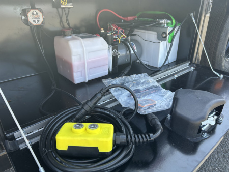 New 2025 Midsota 8.5x32 Gooseneck Deckover W/Power Tail 25.9k GVWR