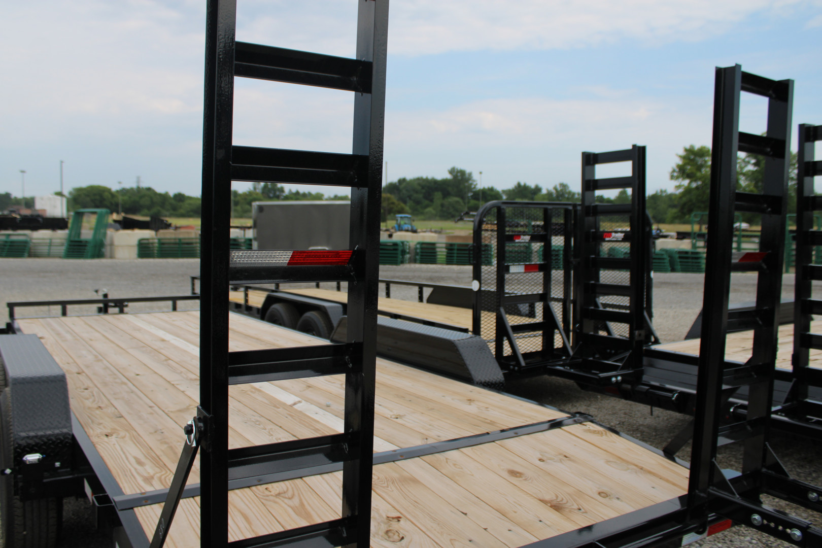 New 2026 PJ Trailers 20' FR 14K GVWR EQUIPMENT TRAILER WITH FOLDING RAMPS 49525 Equipment Trailer