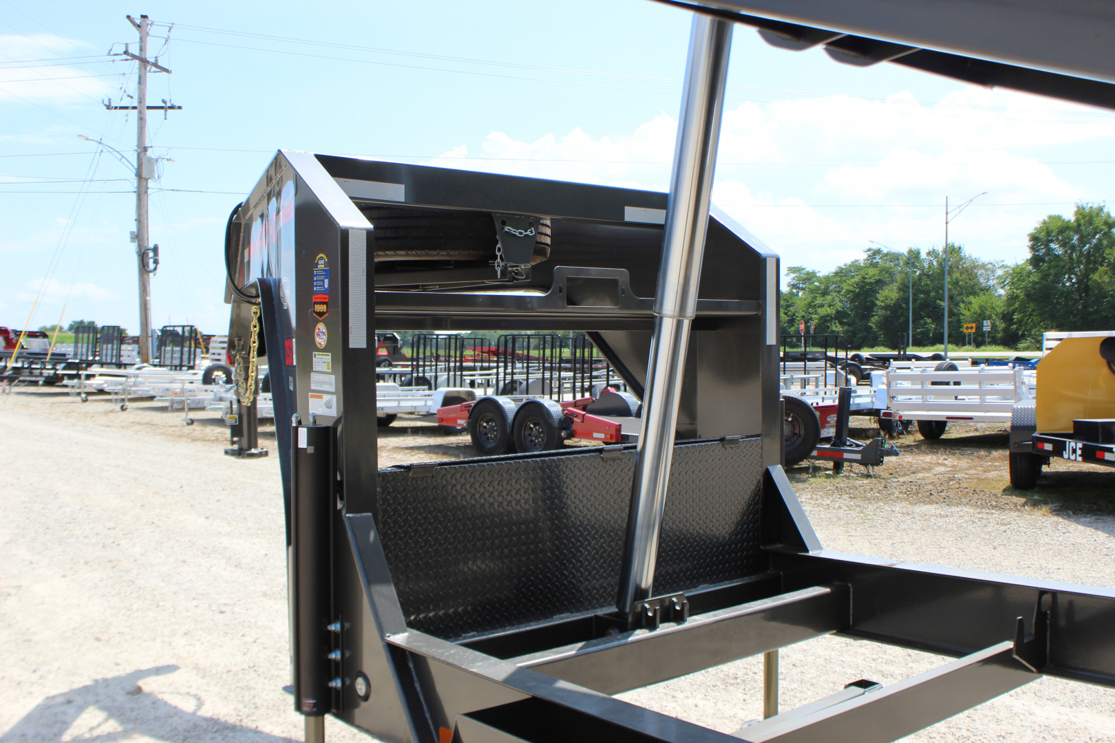 New 2026 MAXX-D DSX 16' Gooseneck Dump Trailer