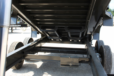 New 2026 MAXX-D DSX 16' Gooseneck Dump Trailer