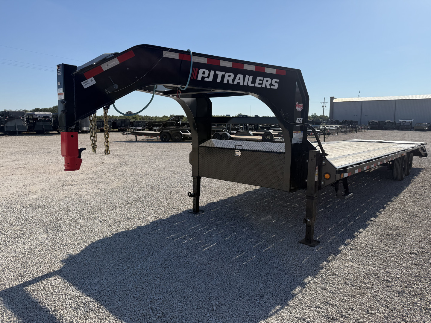 Used 2025 PJ 102"x30' GN Low Pro Flatbed w/ Singles - LS