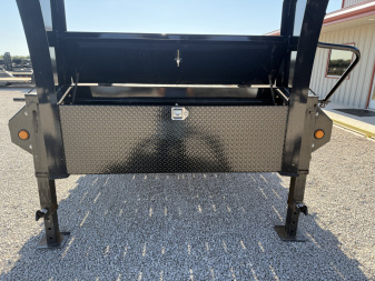 Used 2025 PJ 102"x30' GN Low Pro Flatbed w/ Singles - LS