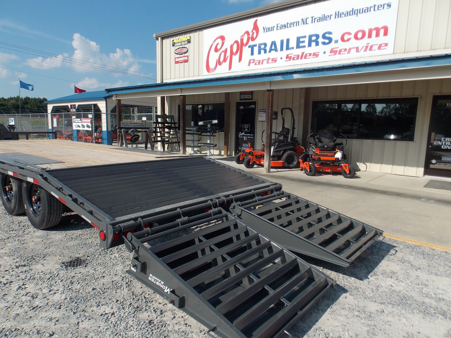 New 2026 PJ Trailers F8J2282BSY6-JA5-MSBS-SP18-WN01 16K Deckover Trailer